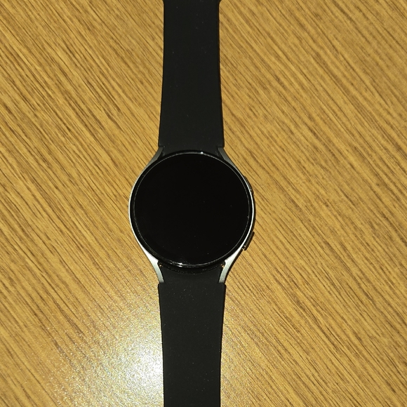 Galaxy Watch 5 44mm - Picture 1 of 4